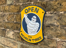 Open for Michelin plaque